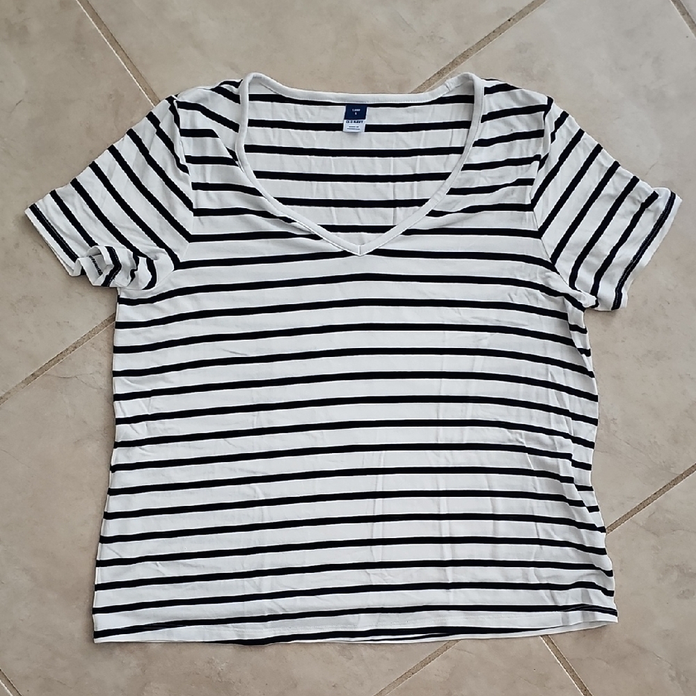 Old Navy Women's Luxe Navy and White Striped V-Neck Top S